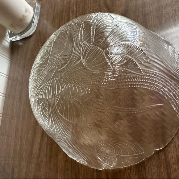 Vintage Arcoroc Canterbury 9” Bowl - Crystal Crocus Serving Bowl Floral Glass - Picture 11 of 11